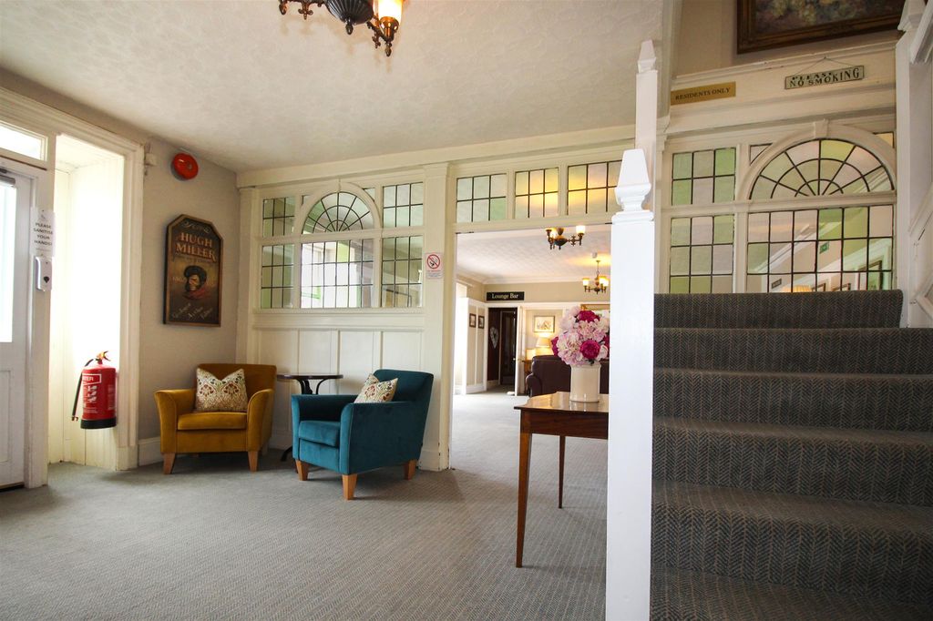 Property photo 3 of 30 Photo 2