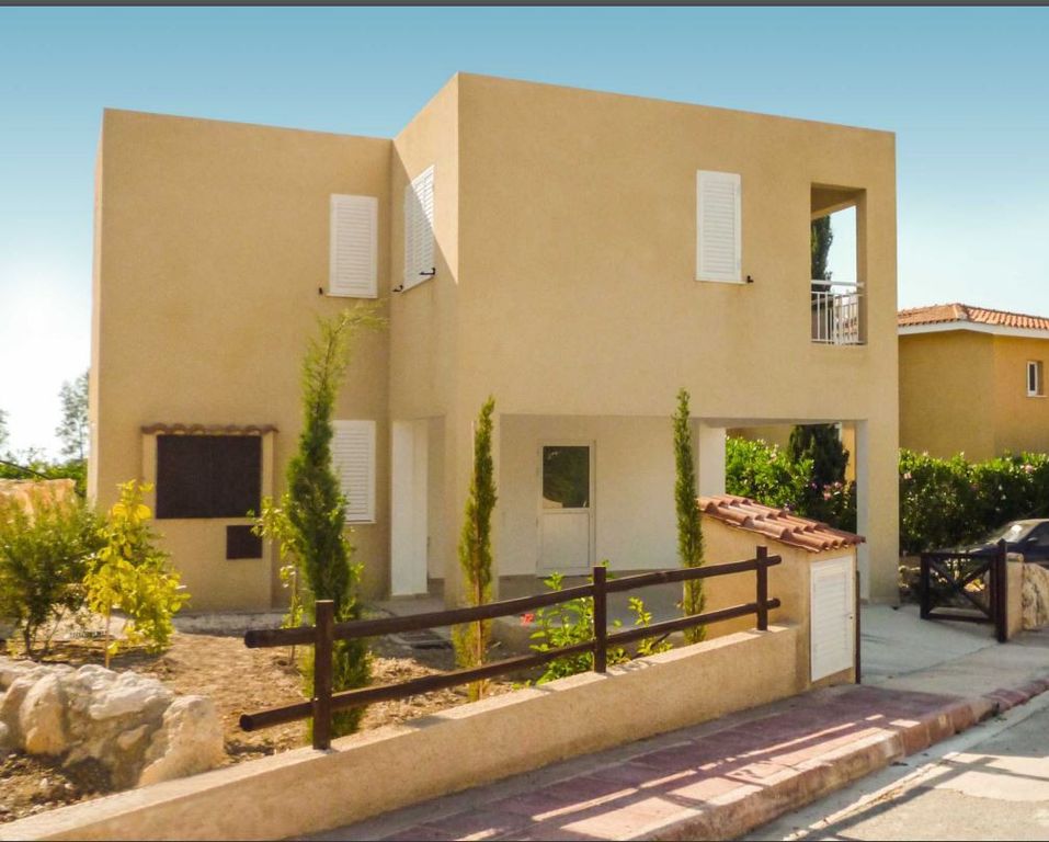 Property photo 3 of 10