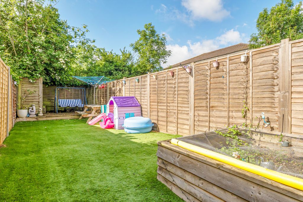Property photo 3 of 19 Picture No. 07