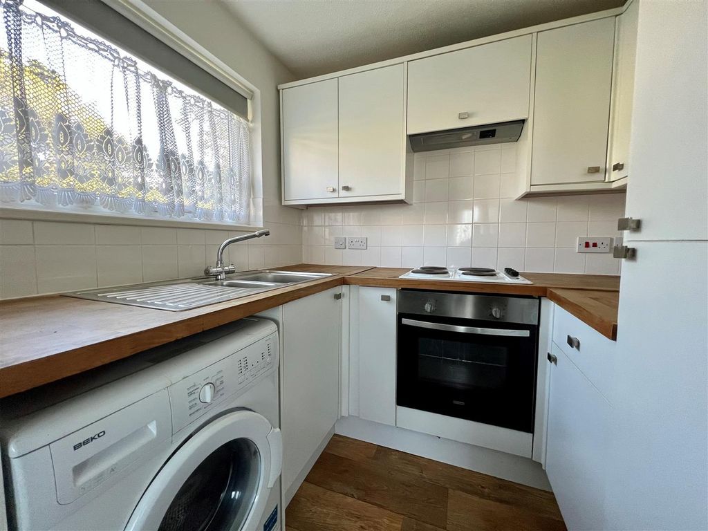 Property photo 3 of 18 11.Jpg