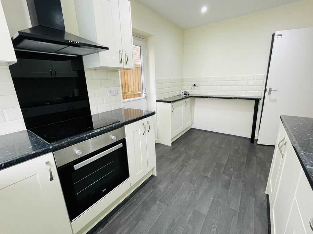 Property photo 3 of 12 Gallery