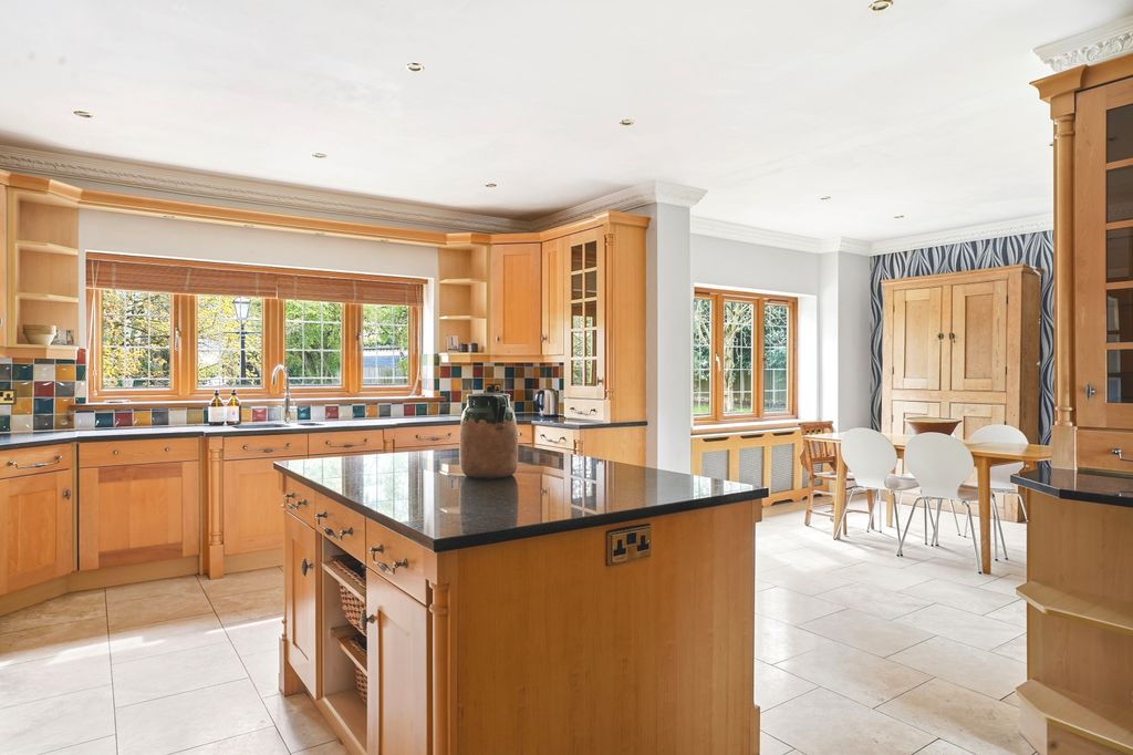 Additional image 6 of 6 bed detached house for saleBirchwood Dell, Bessacar, Doncaster DN4