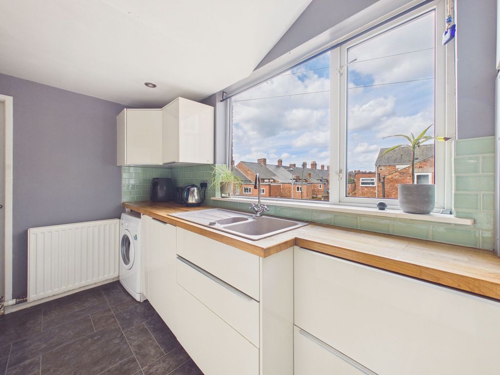 Property photo 2 of 14 Kitchen