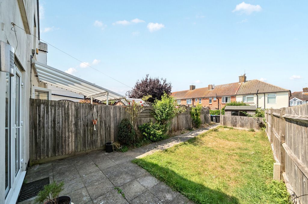 Property photo 2 of 11 15-6A5A35Db3E464-...