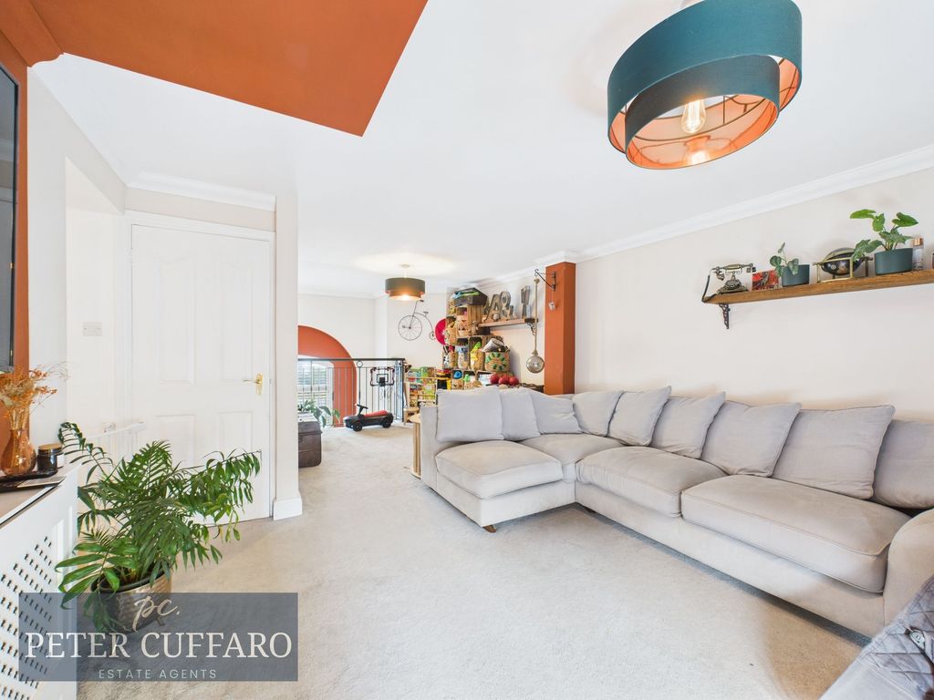 Property photo 2 of 17