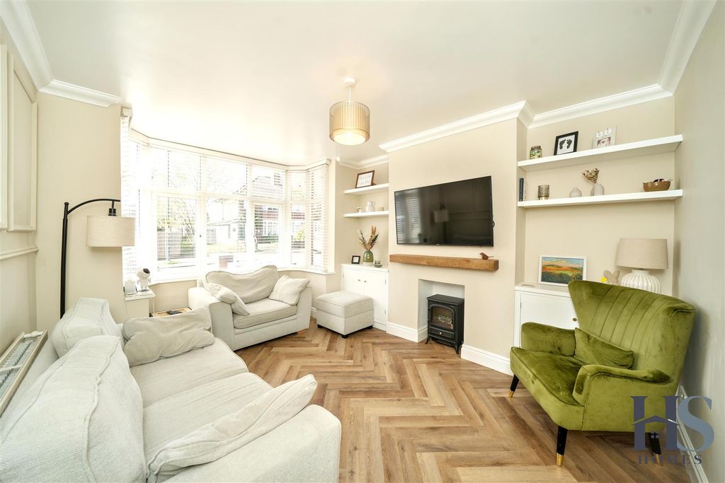 Property photo 2 of 22