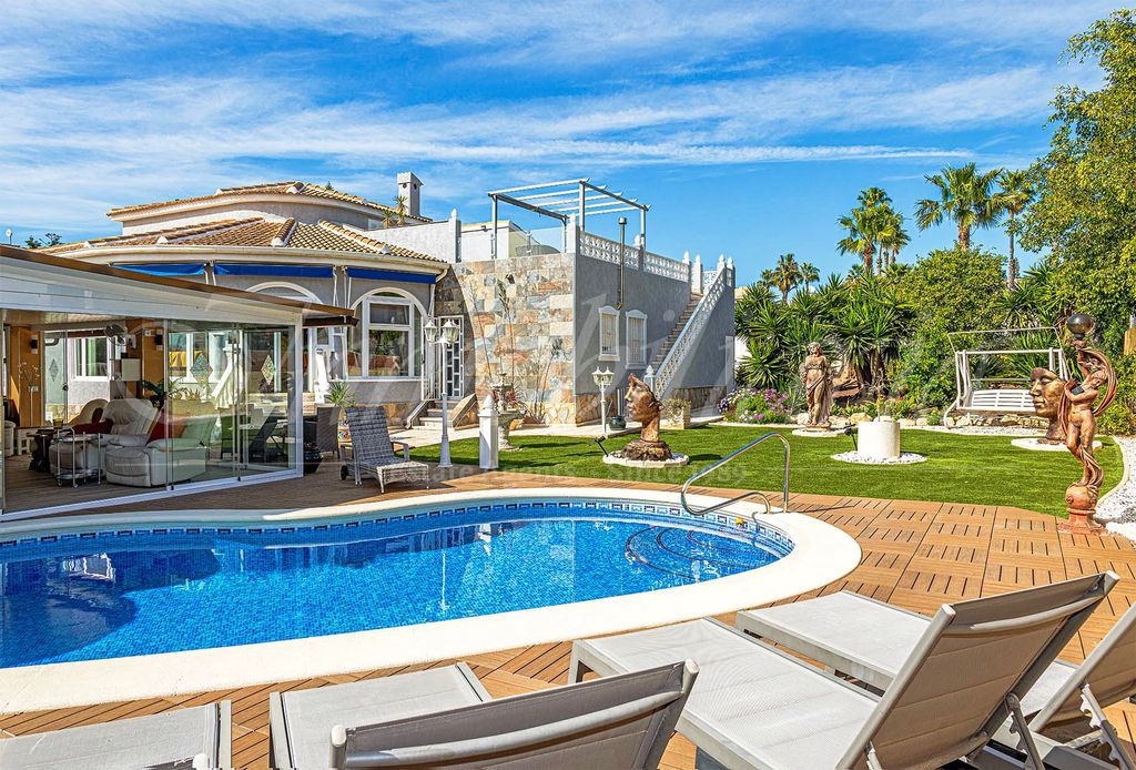 Property photo 3 of 45