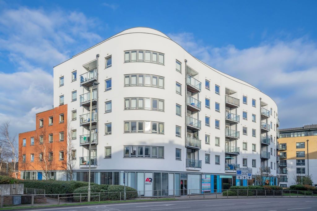 Property photo 1 of 12 Image