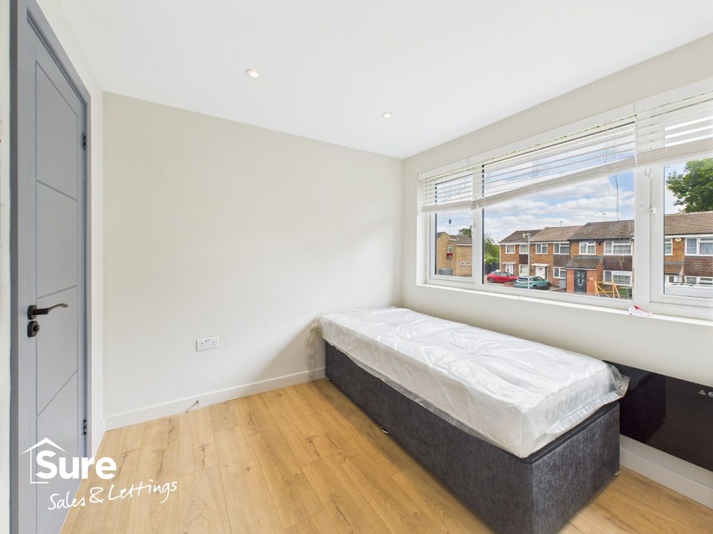 Property photo 1 of 10 4332071