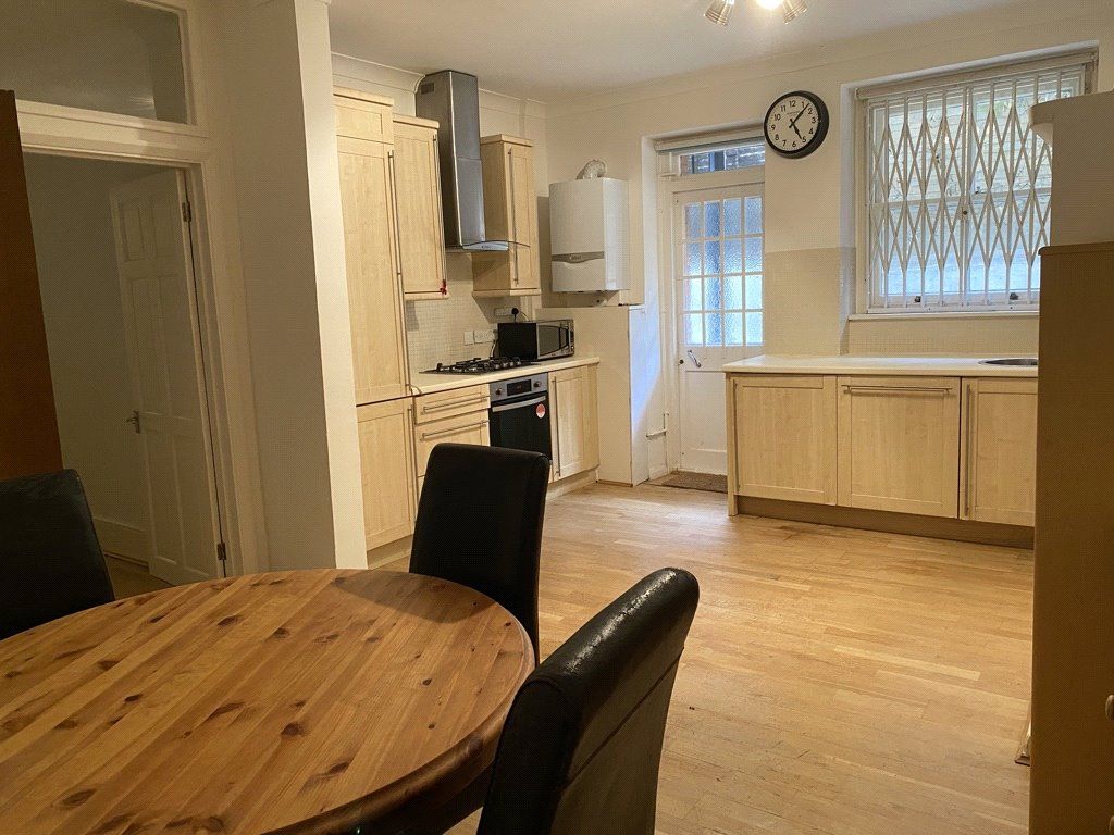 Property photo 2 of 11 Picture No. 08