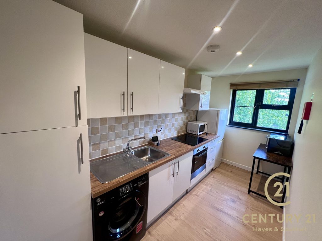 Property photo 1 of 6