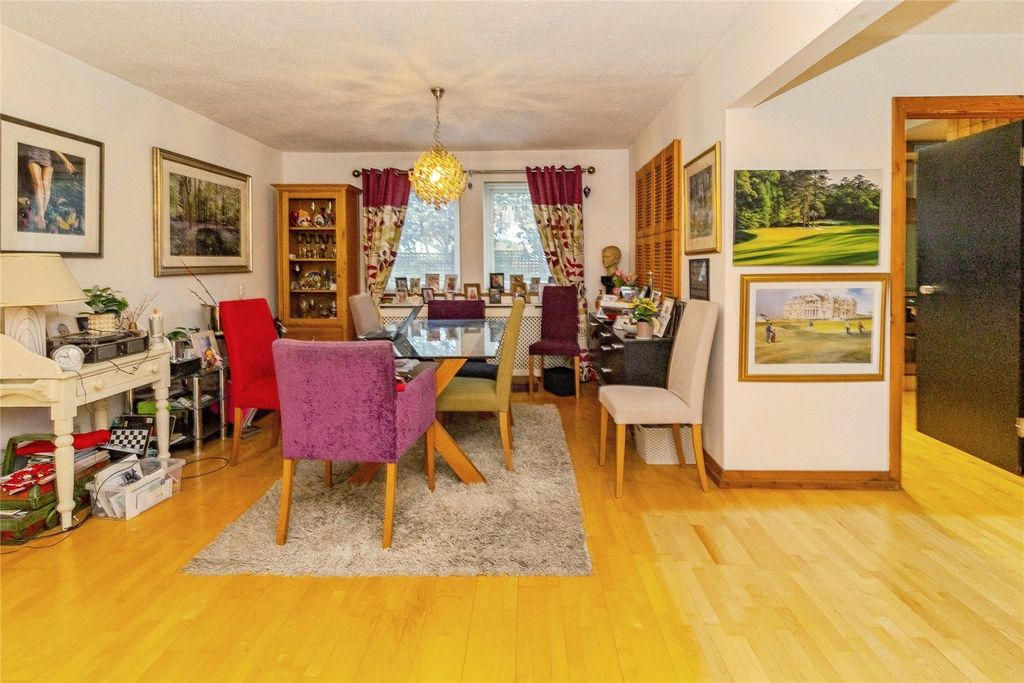 Property photo 2 of 19 Picture No. 04