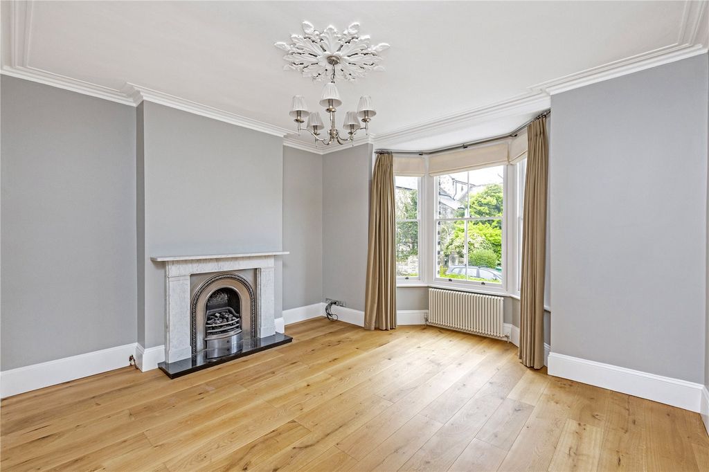 Property photo 3 of 13 Picture No. 05