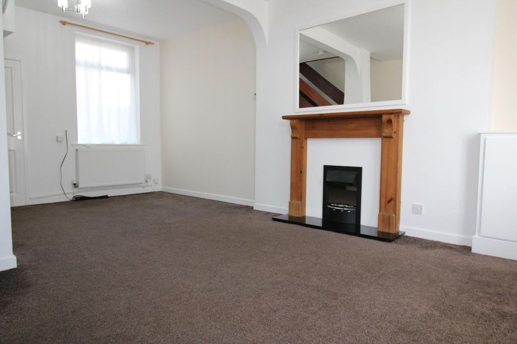 Property photo 3 of 10 Lounge 2.Jpg