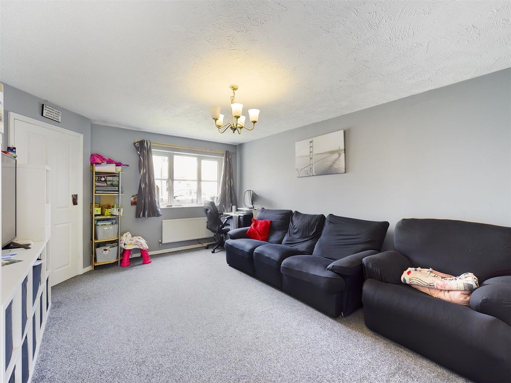 Property photo 2 of 11 Cam00699P1-Pr0400-Still08.Jpg