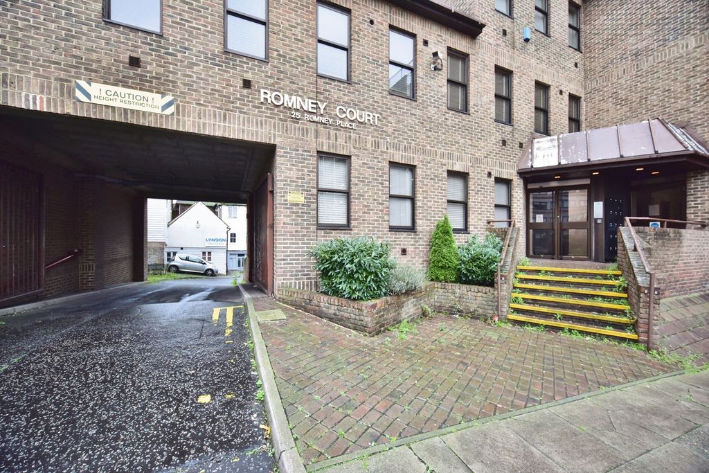 Property photo 2 of 17 Front