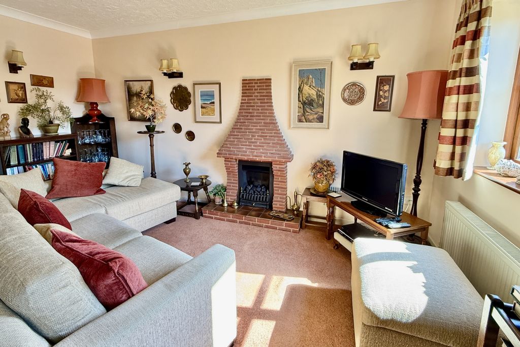 Property photo 2 of 16 Gallery