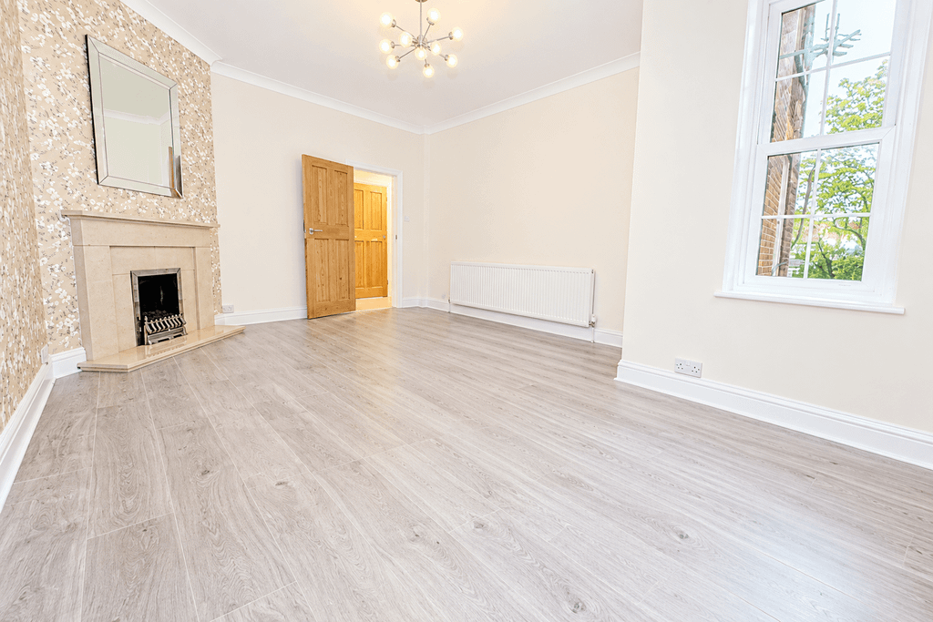 Property photo 3 of 10 Gallery