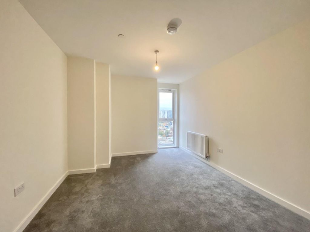 Property photo 3 of 10 Thumbnail_Img_4013.Jpg