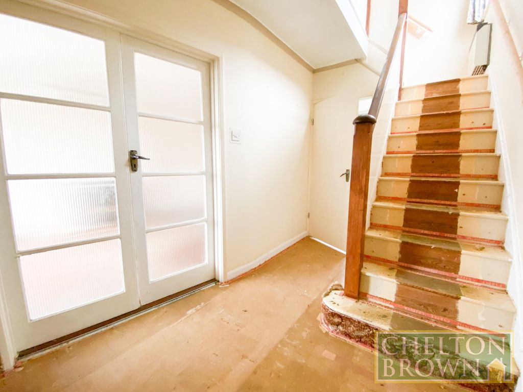 Property photo 3 of 31 Hall