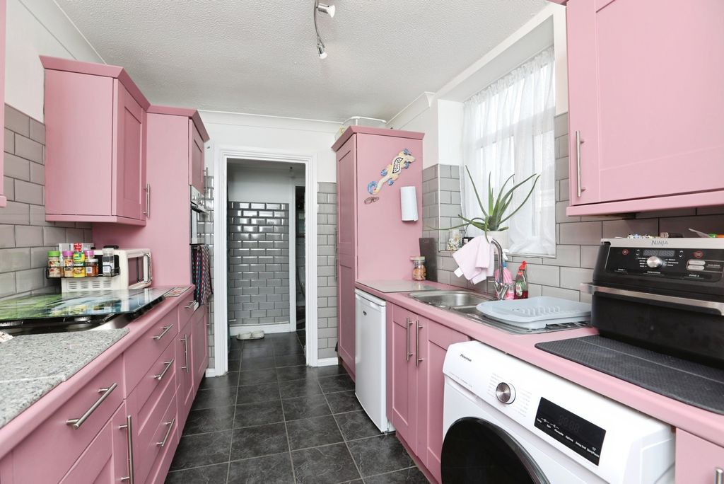 Property photo 2 of 16 Pbox-Img.Jpg