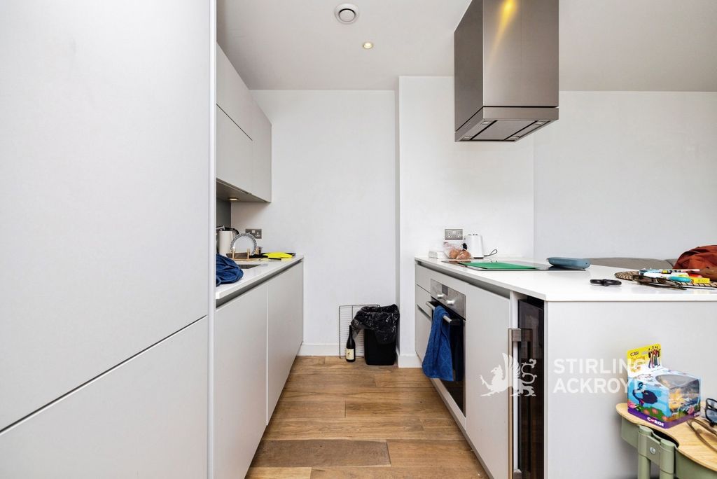 Property photo 2 of 20 Pbox-Img.Jpg