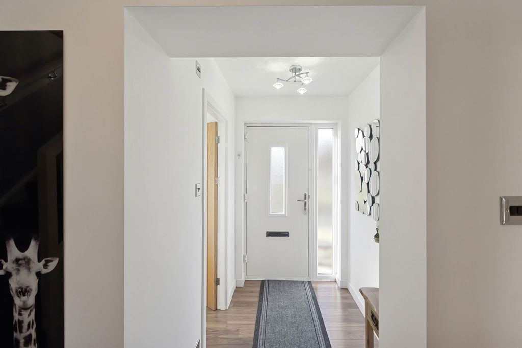 Property photo 2 of 22