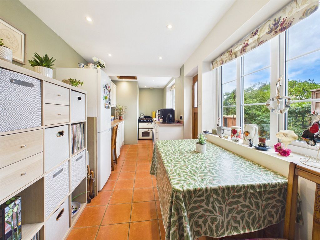 Property photo 3 of 14 Picture No. 06