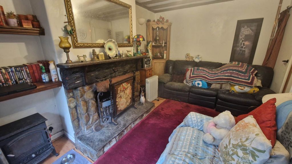 Property photo 2 of 22