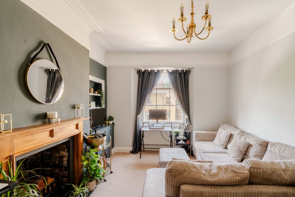 Property photo 1 of 10 1