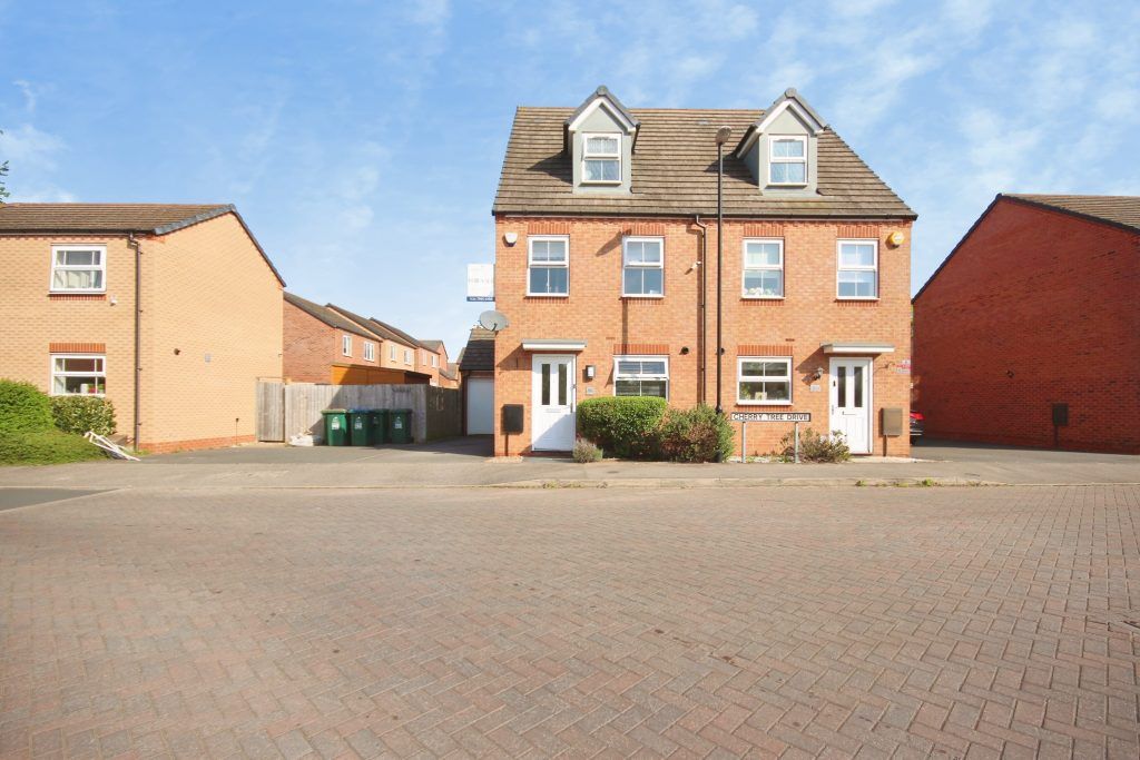 Property photo 2 of 23