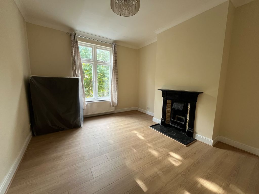 Property photo 1 of 9 816710ee-581E-432F-A35d-ee6F34157Af6
