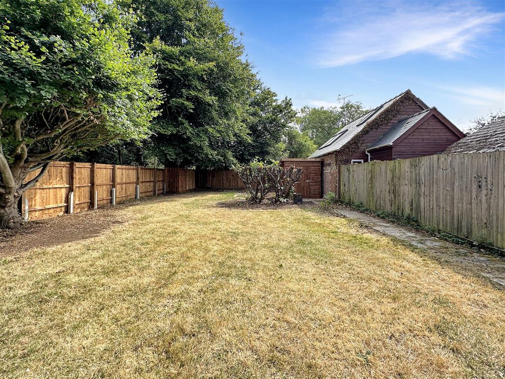 Property photo 2 of 13