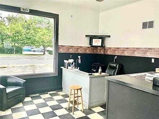 Property photo 3 of 8 <Alttext/>