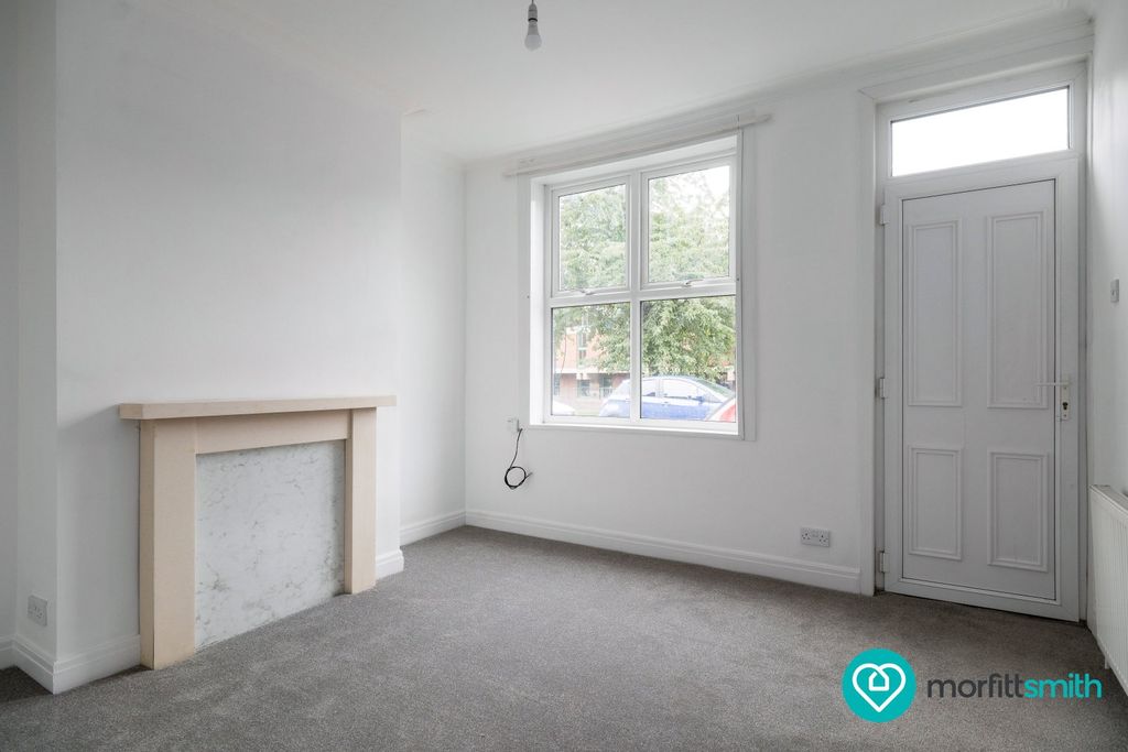 Property photo 3 of 14