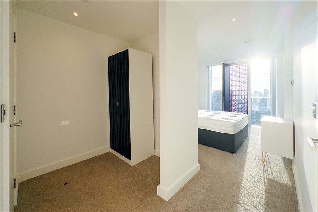 Property photo 3 of 15 (Main)