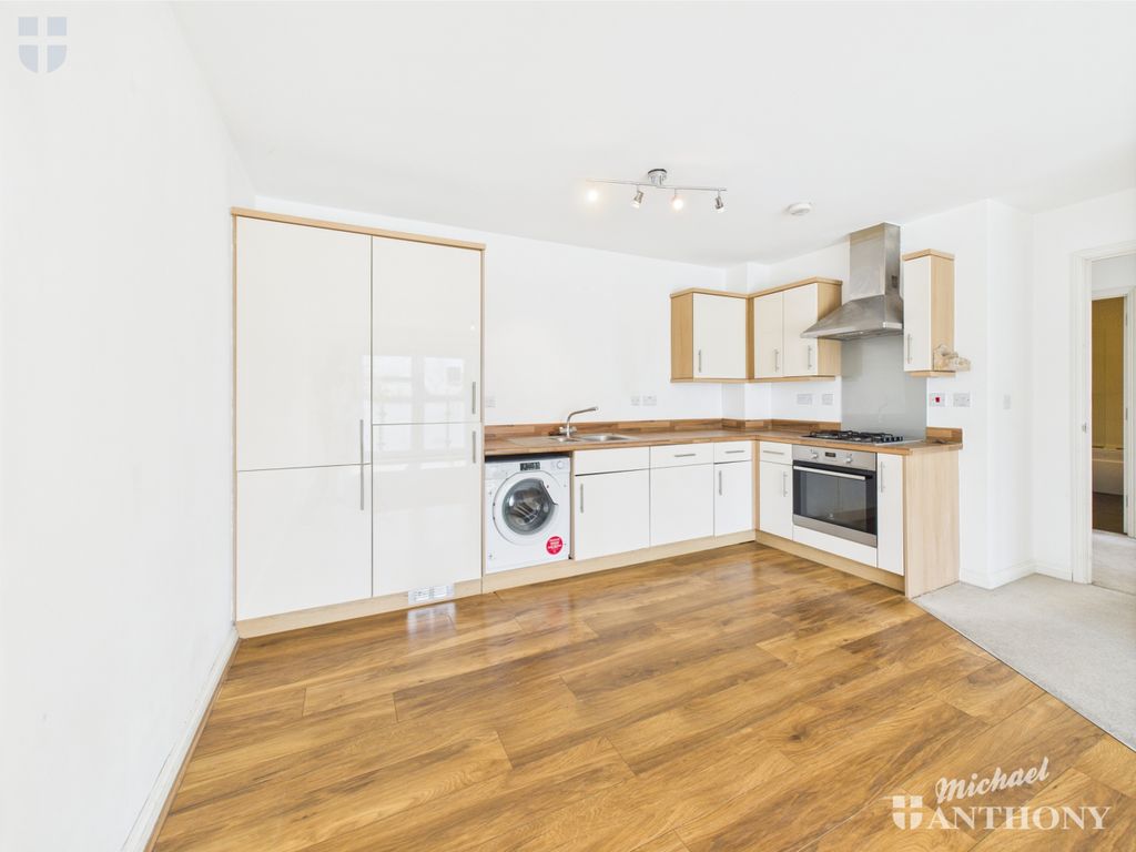 Property photo 1 of 9 Cam03852G0-Pr0295-Still007