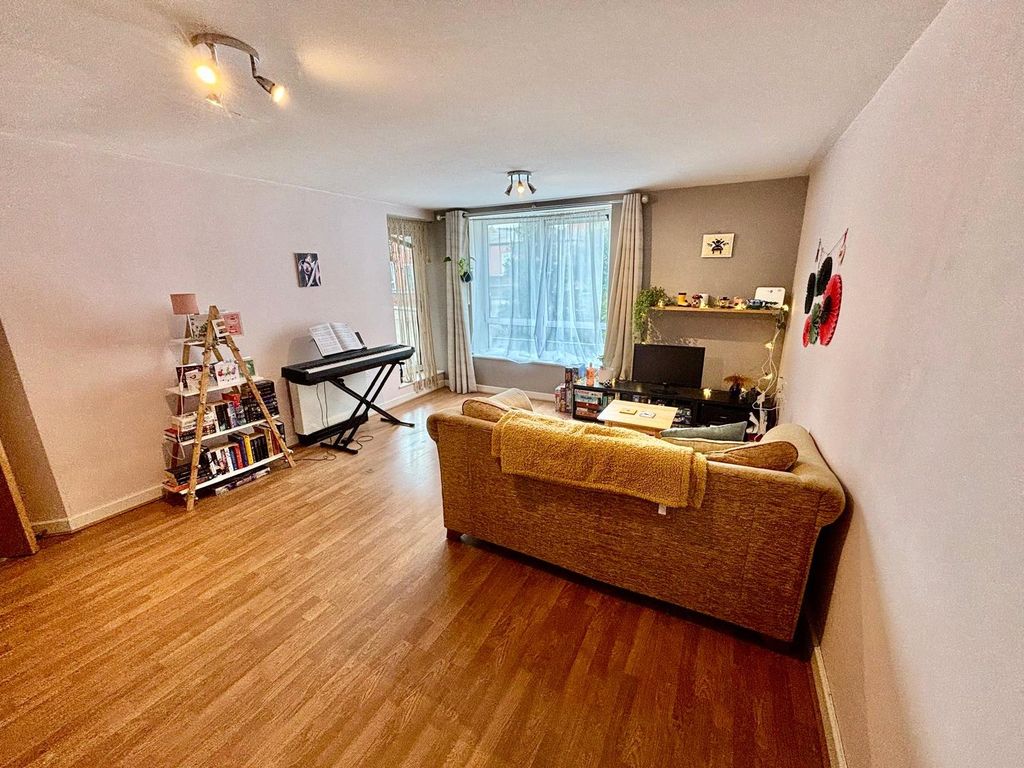 Property photo 1 of 8 Picture No. 26
