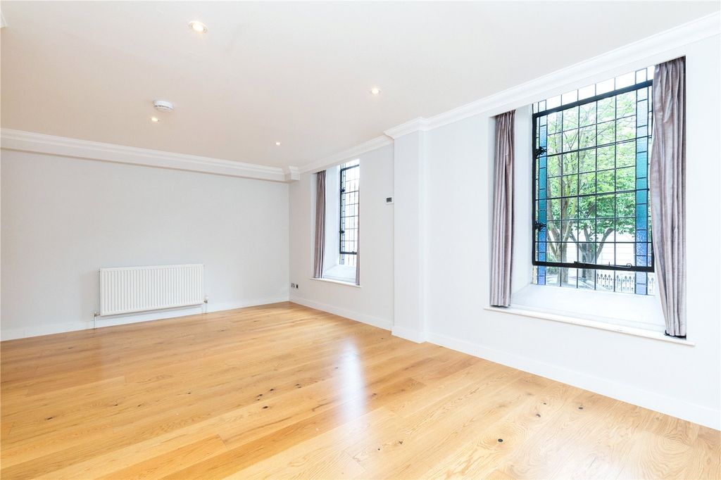 Property photo 1 of 16 Open Plan Living