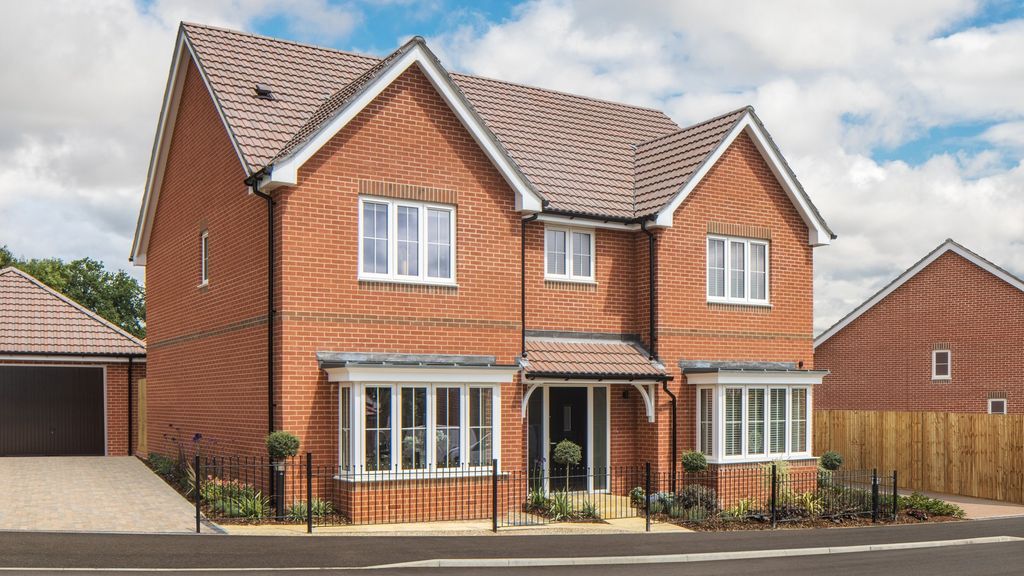 Property photo 1 of 16 Knights Grove, Newbury