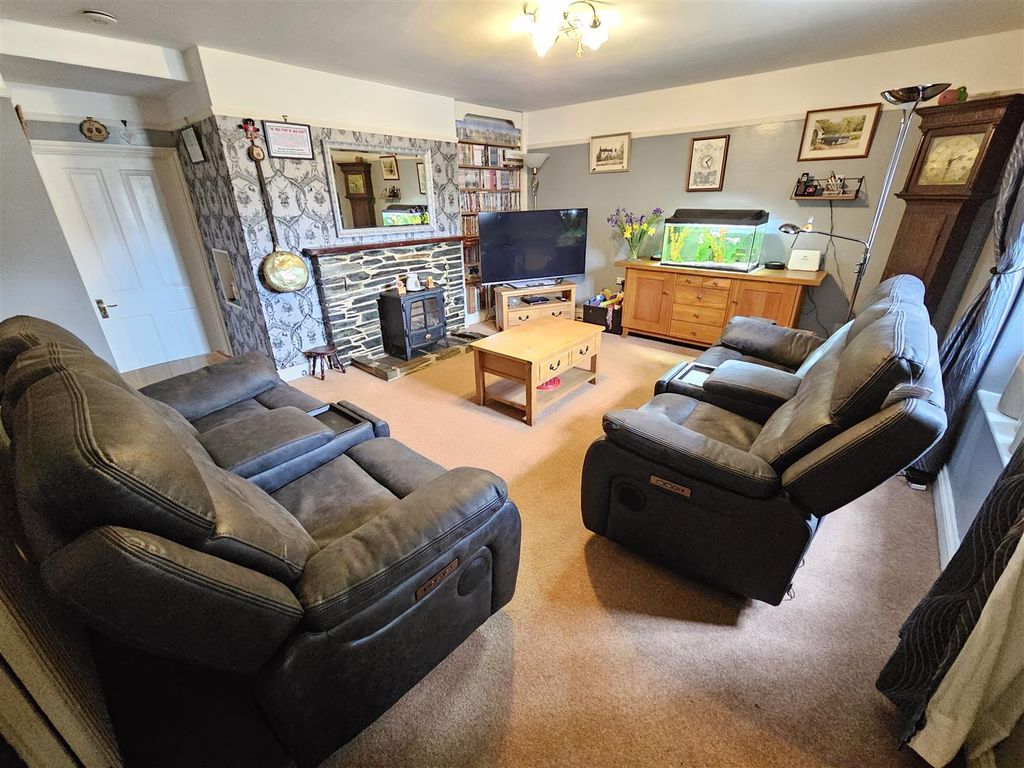 Property photo 2 of 20 Sitting Room.Jpg