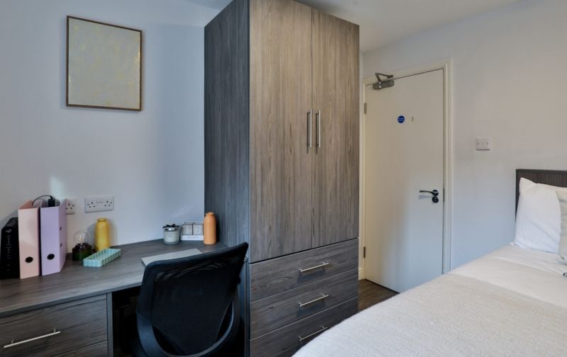 Property photo 1 of 3