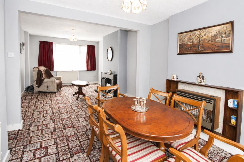 Property photo 3 of 17 Din B.Png