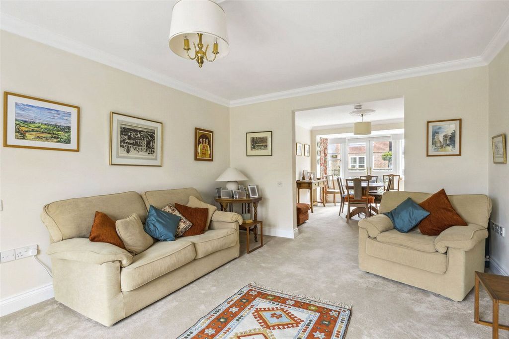 Property photo 2 of 15 Sitting Room