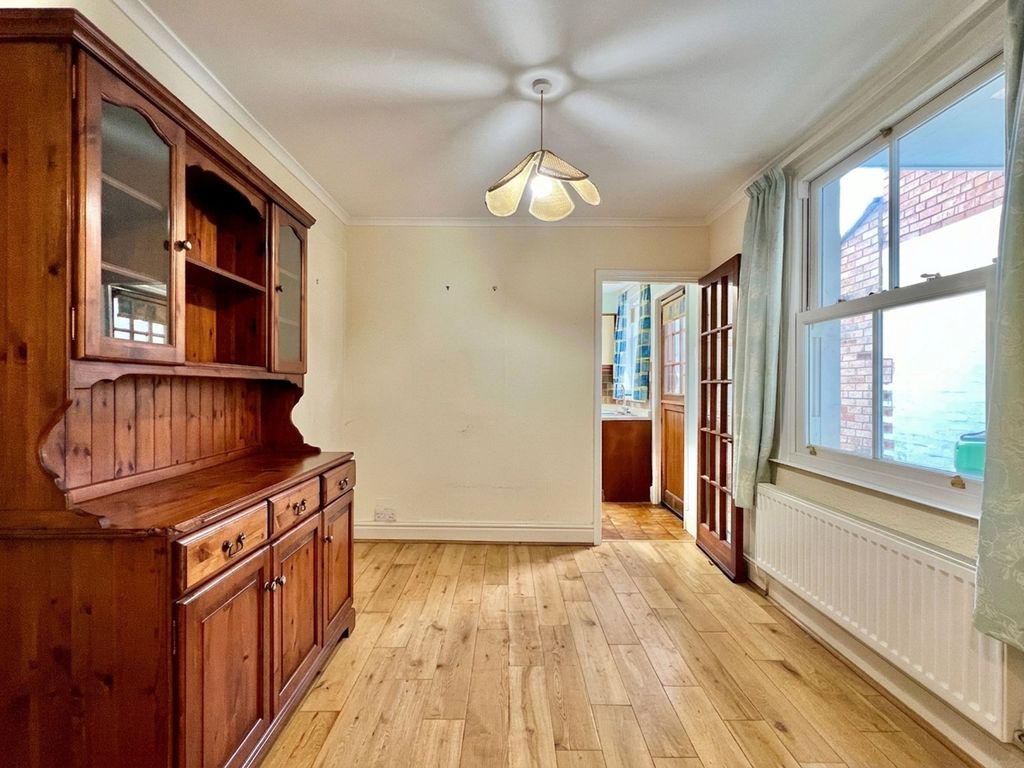 Property photo 3 of 19 Breakfast Room