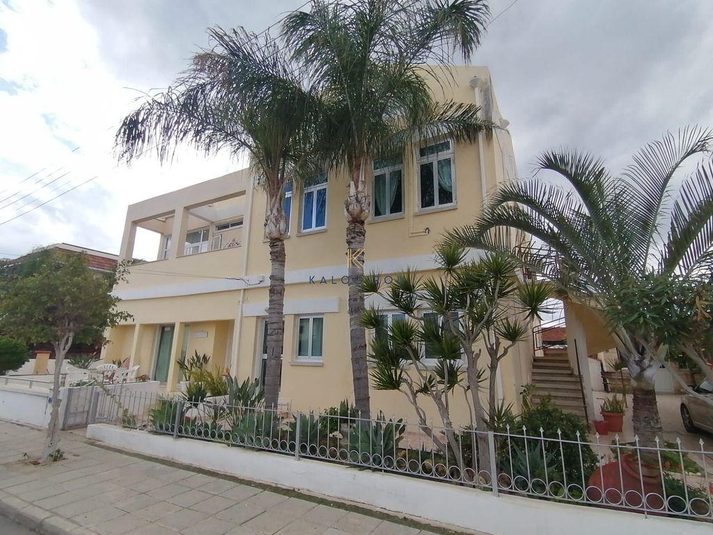Property photo 1 of 25