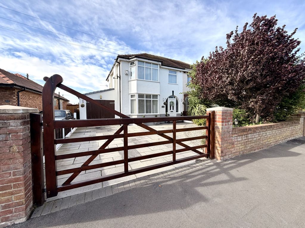 Property photo 1 of 25