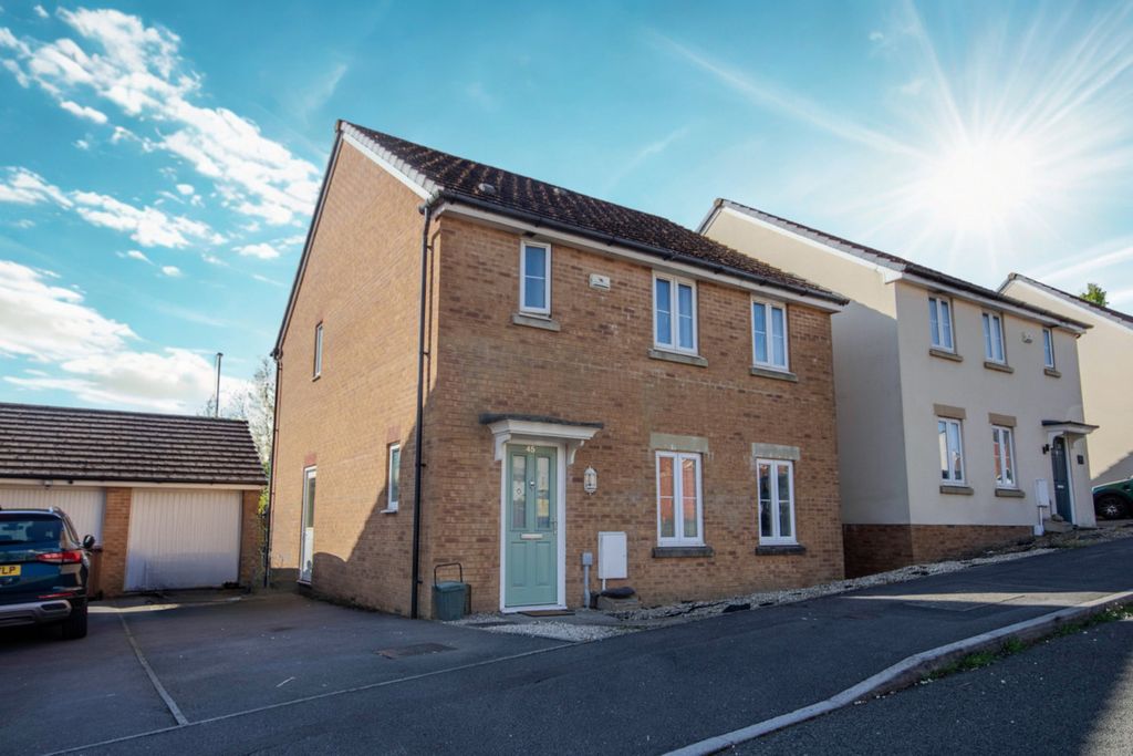 Property photo 1 of 24