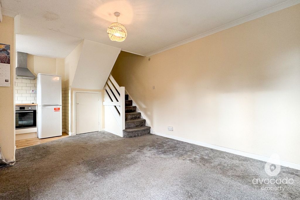 Property photo 3 of 9 4749707