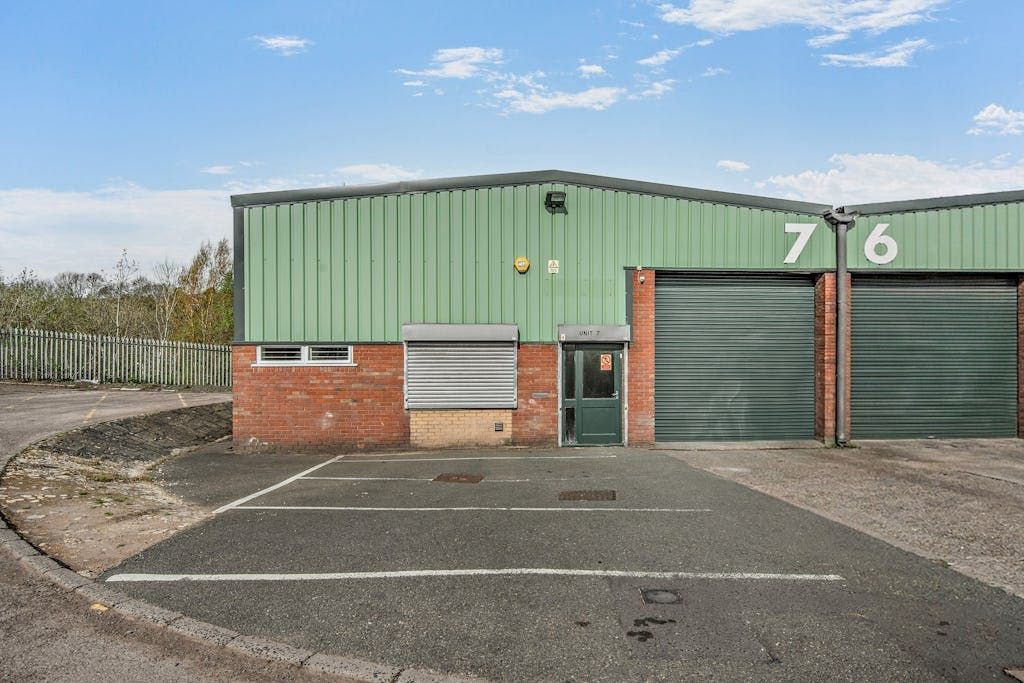 Property photo 1 of 6 Saltbrook-Trading-Estate_Unit-Unit-7_20260414-090853.Jpg